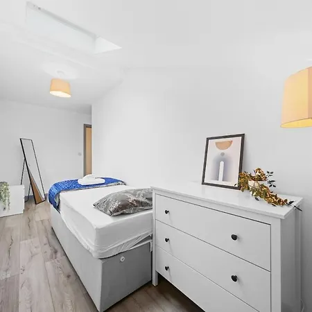 Luxury 2 Bedroom In West Yorkshire